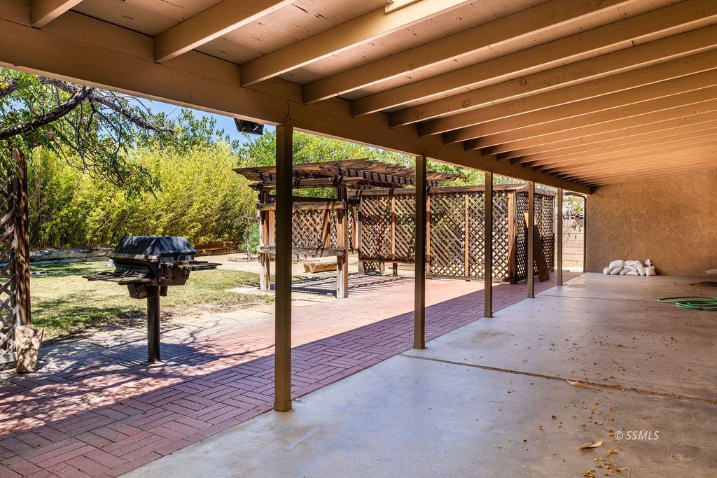 Property Photo 28