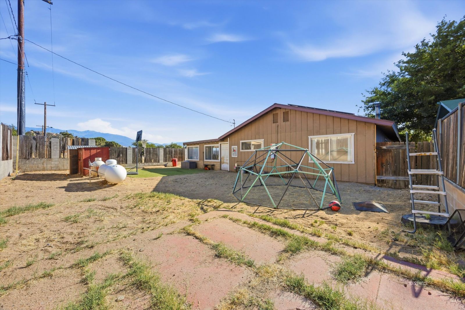 Property Photo 32