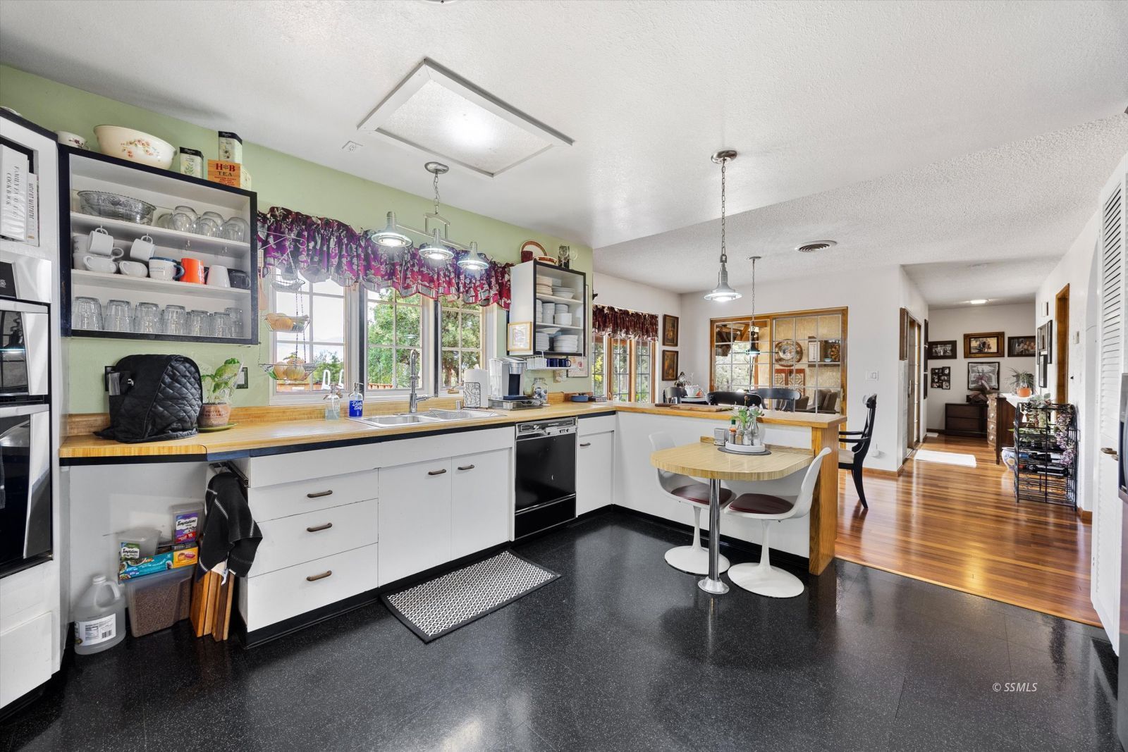 Property Photo 24