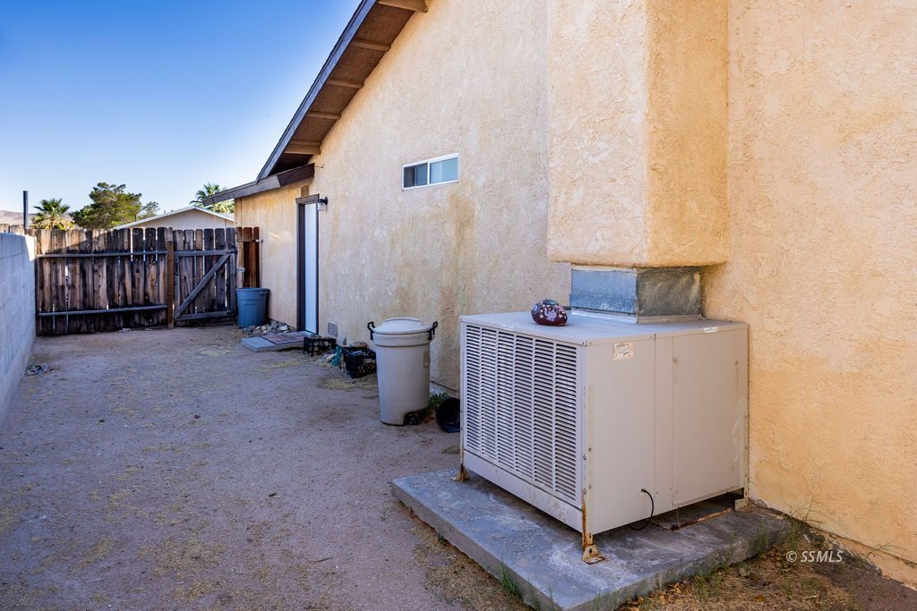 Property Photo 30