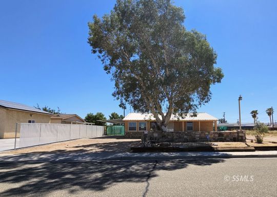 feature listing property photo