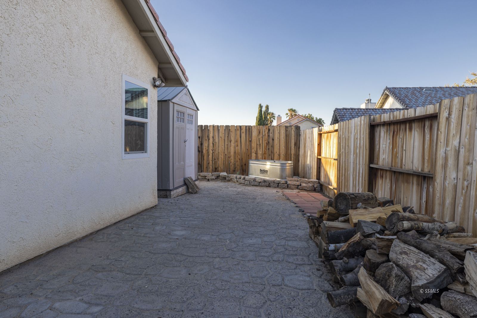 Property Photo 27