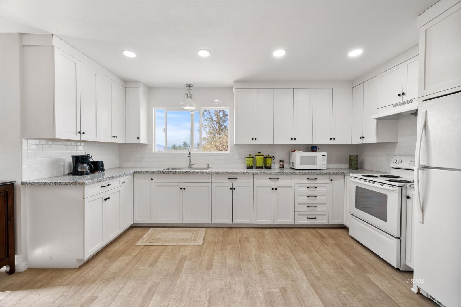 Property Photo 38