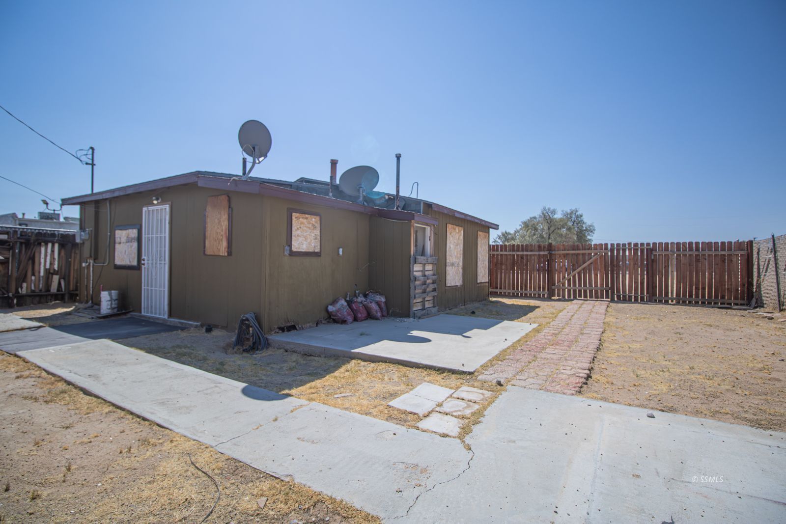 Property Photo 16
