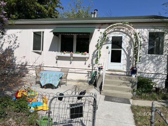 feature listing property photo