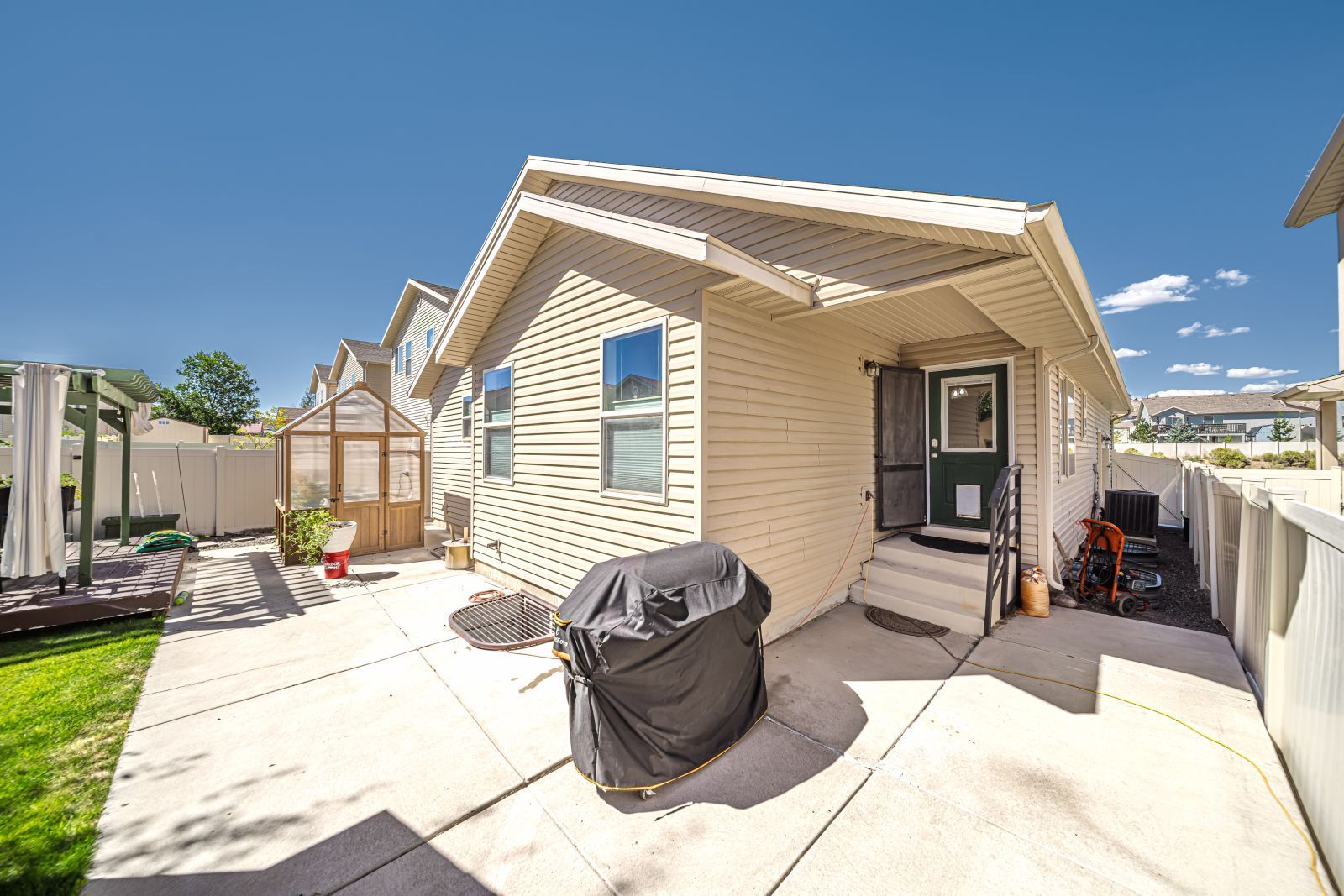 Property Photo 40