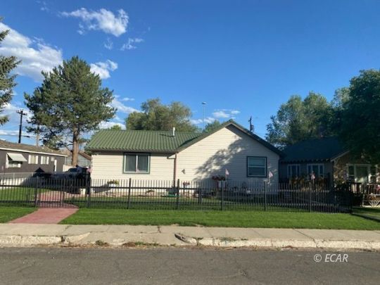 feature listing property photo