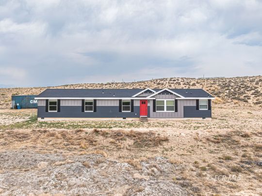 feature listing property photo