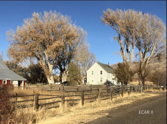 feature listing property photo