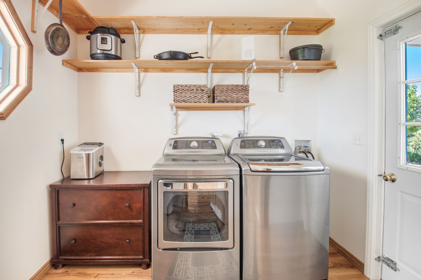 Property Photo 34