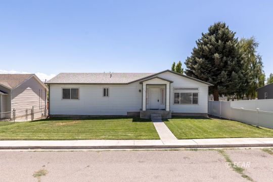 feature listing property photo