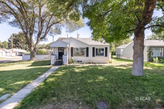 feature listing property photo