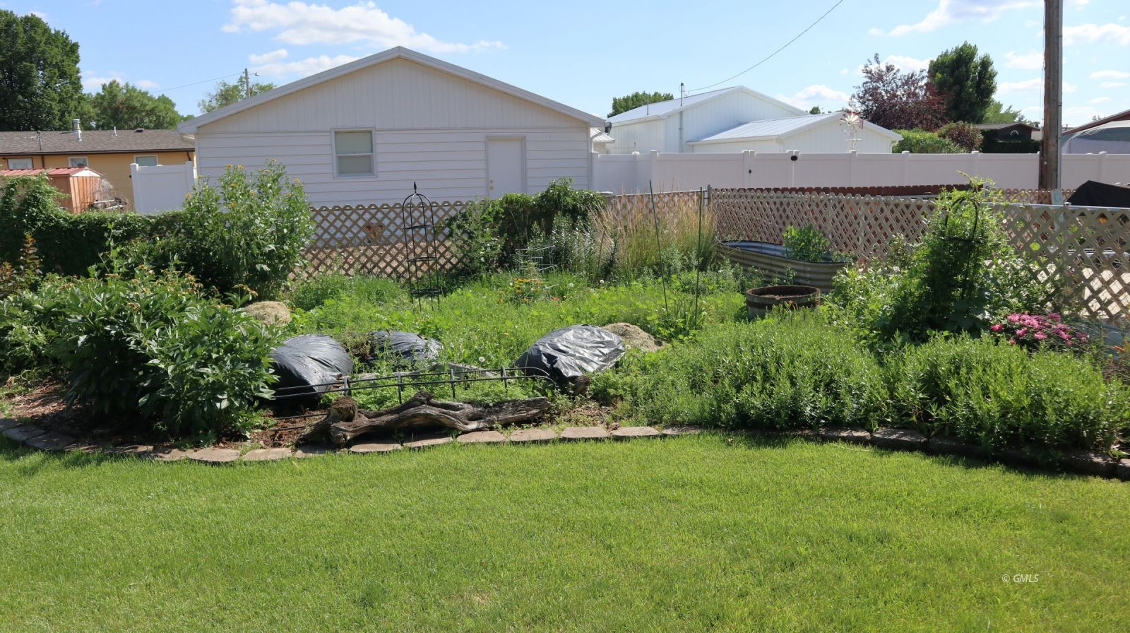 Property Photo 33