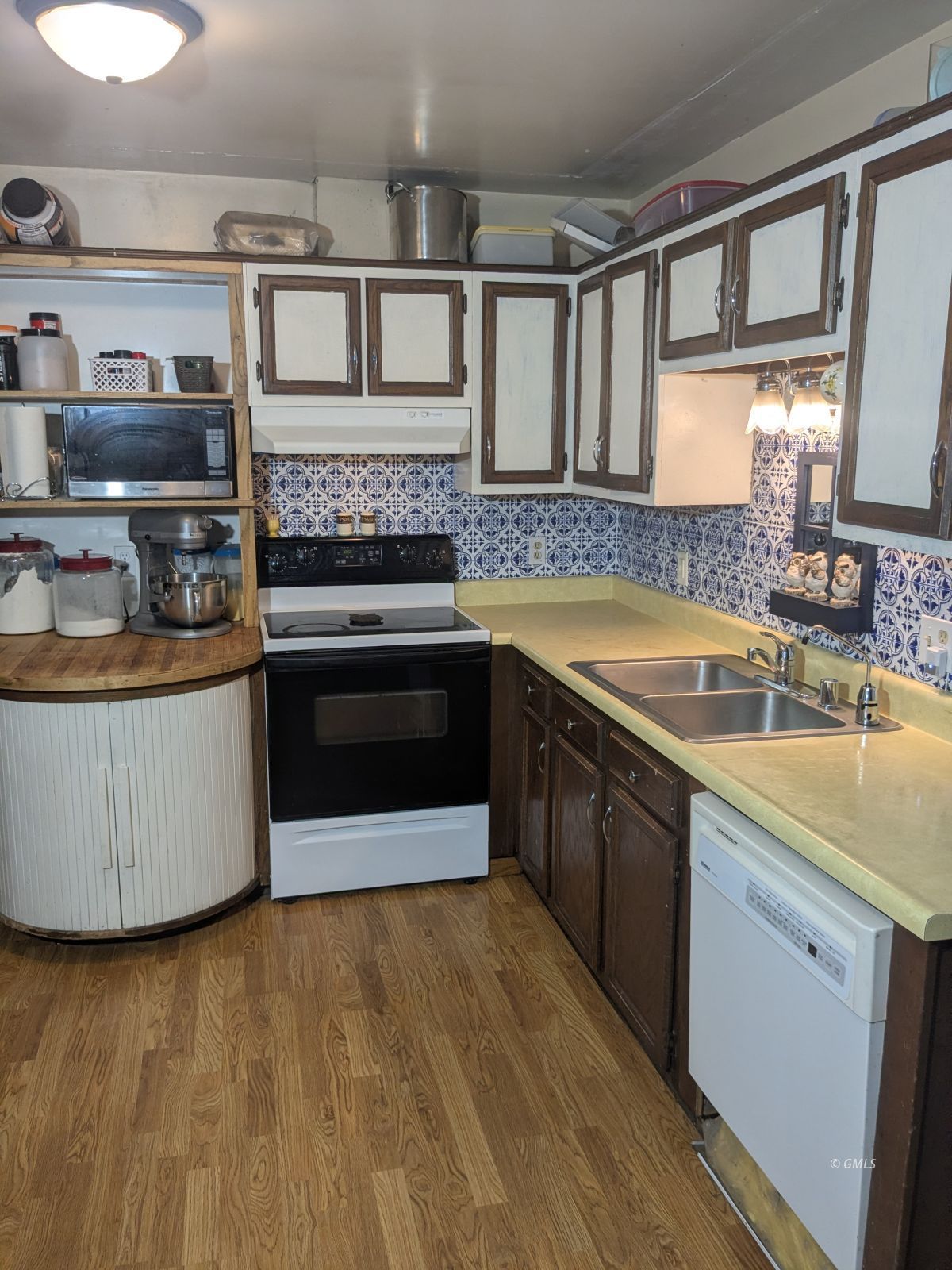 Property Photo 9