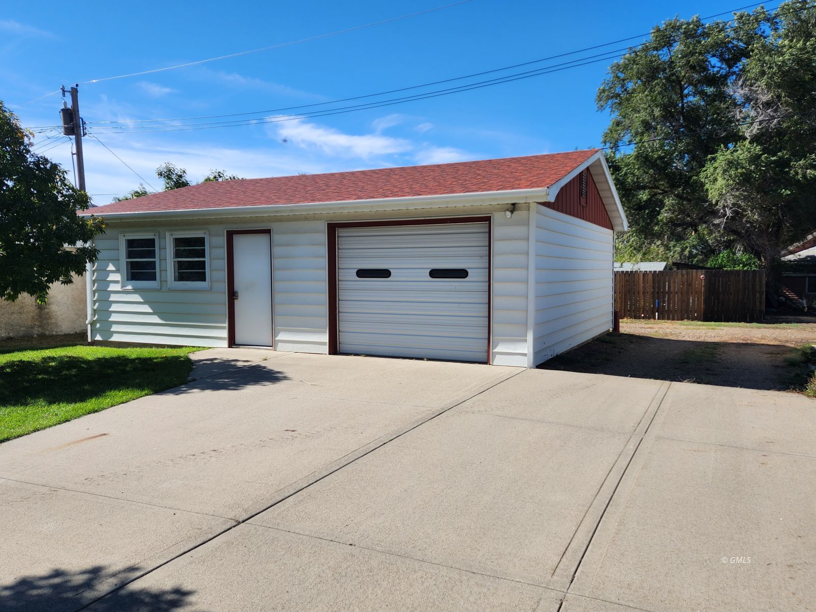 Property Photo 8