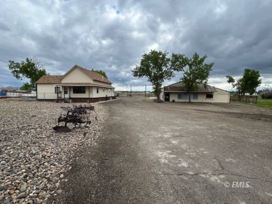 feature listing property photo