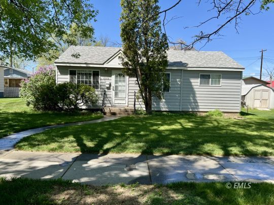 feature listing property photo