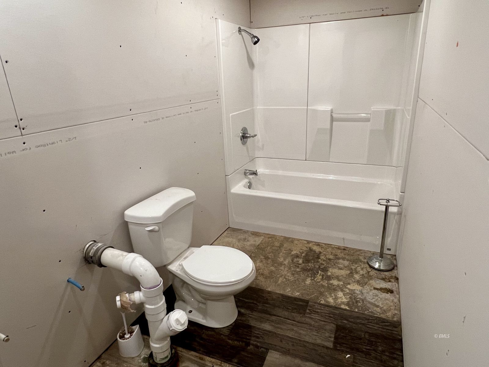 Property Photo 23