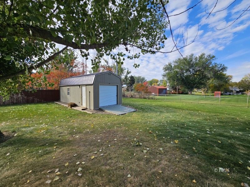 Property Photo 25
