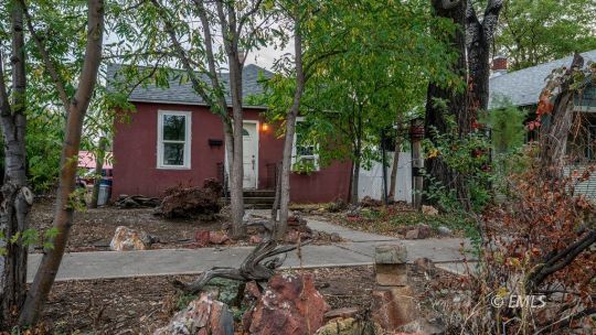 feature listing property photo
