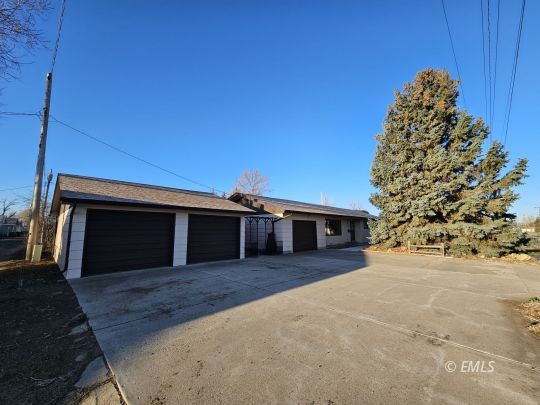 feature listing property photo