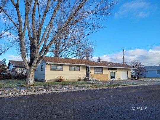 feature listing property photo