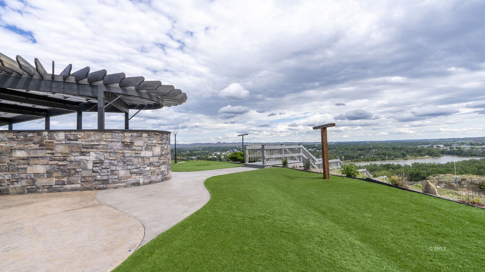 Property Photo 33