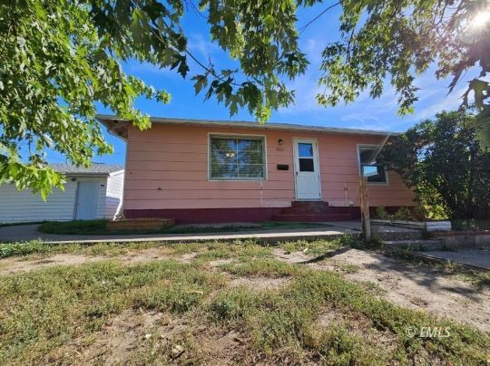 feature listing property photo