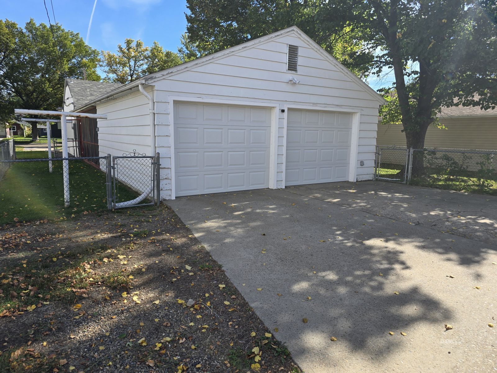 Property Photo 33