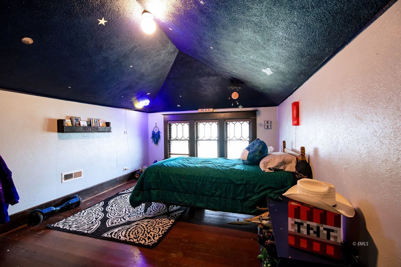 Property Photo 31