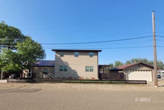 feature listing property photo