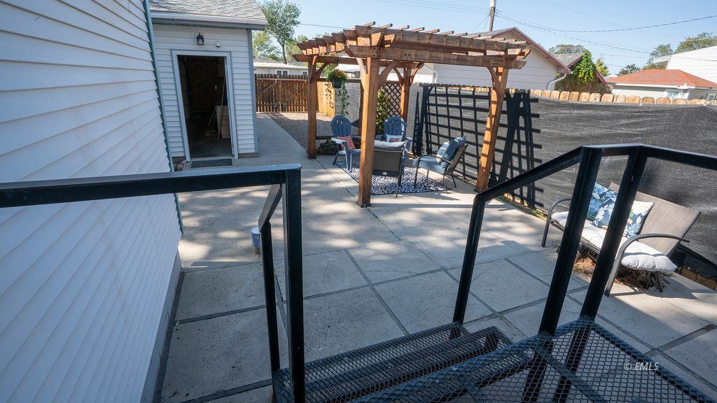 Property Photo 33