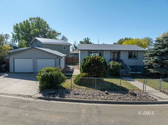feature listing property photo