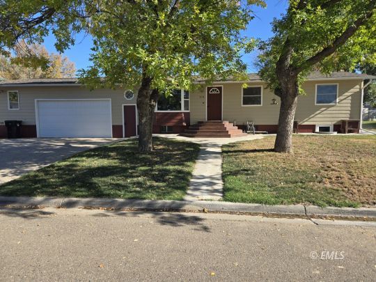 feature listing property photo